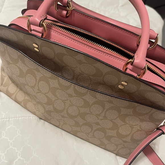 Beautiful COACH bag! Like new! - Picture 12 of 13